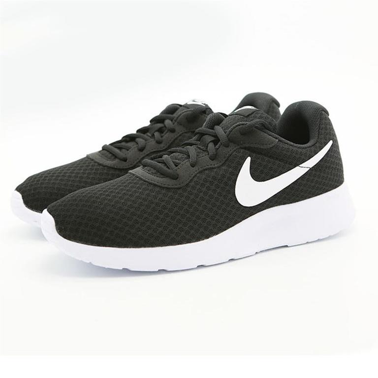 Nike tanjun outfit deals